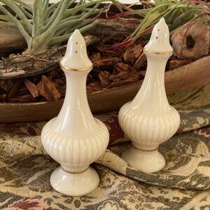 Lenox Essex Salt & Pepper Shakers 24K Gold Porcelain 5.5” Set